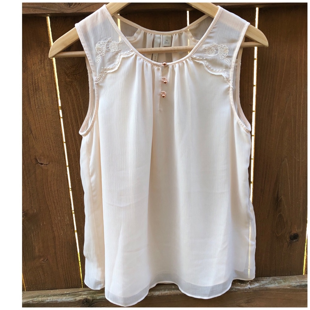 ♥️Lauren Conrad Blush Top